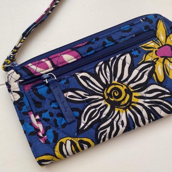 Vera Bradley Handbags - NWOT Vera Bradley Zip Wallet | African Violet Pattern